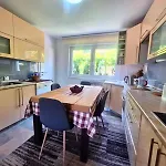 Sun - Free Garage, Air Conditioner In Rooms, Garden