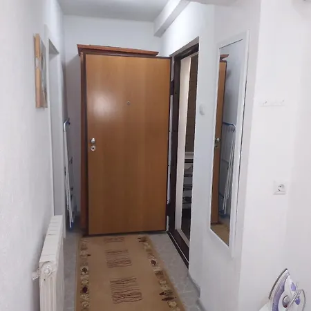 Sun - With A Free Garage And Garden With A Bbq Apartment *