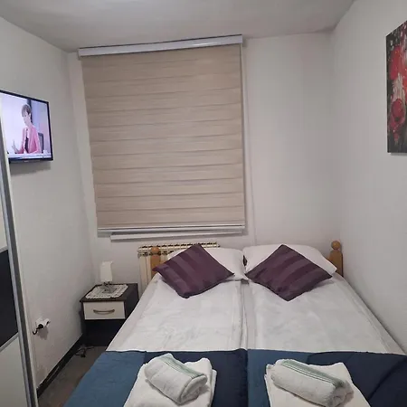 Sun - With A Free Garage And Garden With A Bbq Apartment *