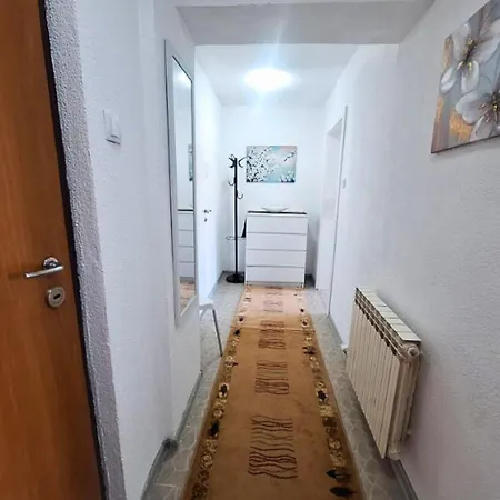 Apartment Sun - With A Free Garage And Garden With A Bbq Sarajevo