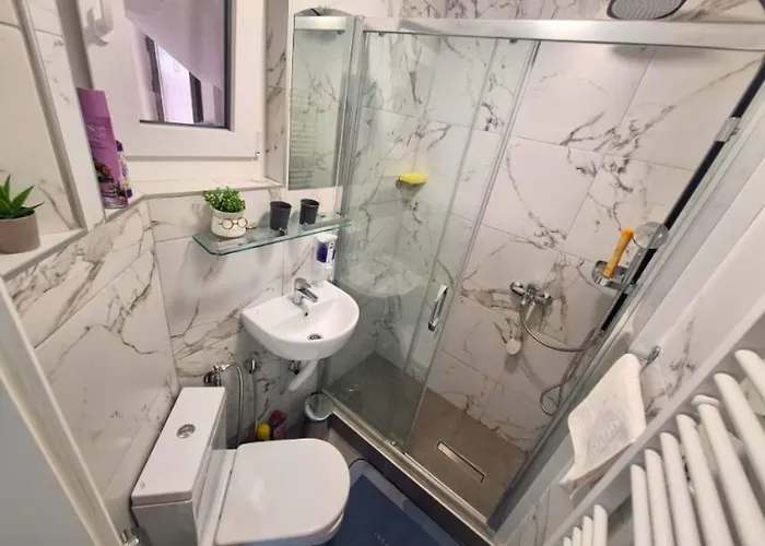 Sun - Free Garage, Air Conditioner In Rooms, Garden Apartamento Saraievo