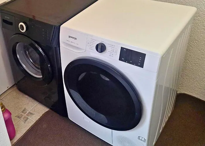 Sun - Free Garage, Air Conditioner In Rooms, Garden Apartamento