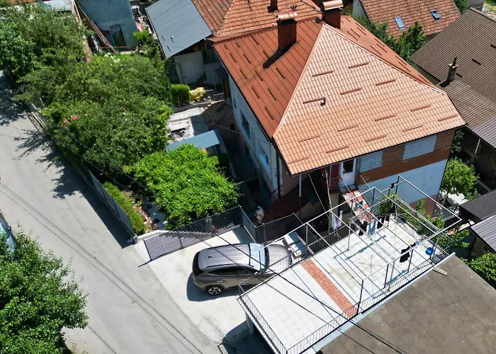 Sun - Free Garage, Air Conditioner In Rooms, Garden