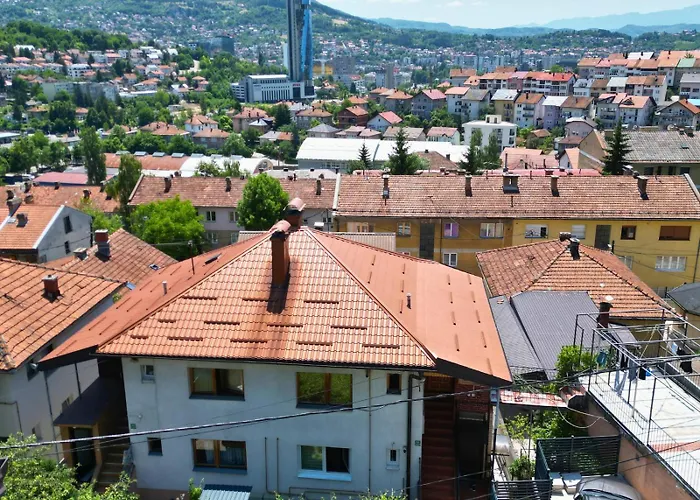 Sun - Free Garage, Air Conditioner In Rooms, Garden *