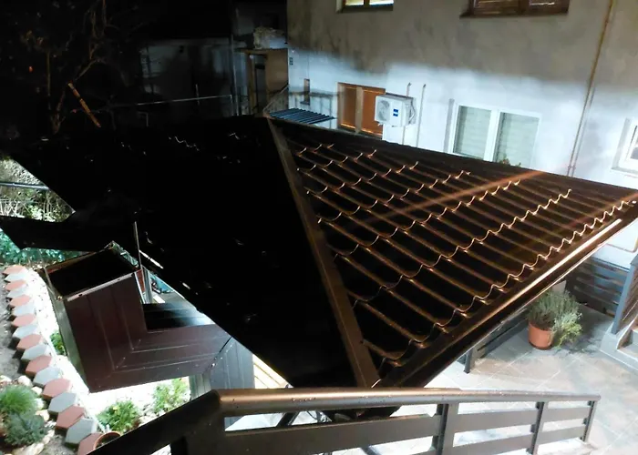 Sun - Free Garage, Air Conditioner In Rooms, Garden Saraievo